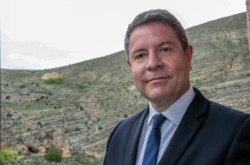  El presidente de Castilla-La Mancha inaugura una nueva residencia de mayores en la localidad ciudadrealeña de Pedro Muñoz