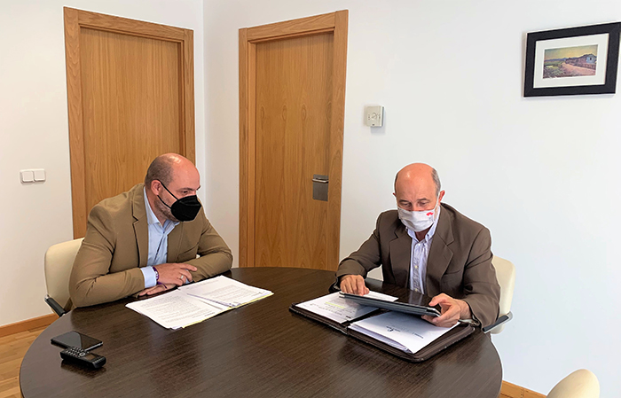  José Luis Cabezas informa al alcalde de Alcolea de Calatrava sobre el nuevo Plan de Empleo patrocinado por el Gobierno de Castilla-La Mancha