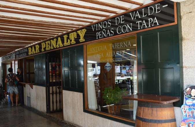  En pleno corazón de Valdepeñas, Bar Penalty