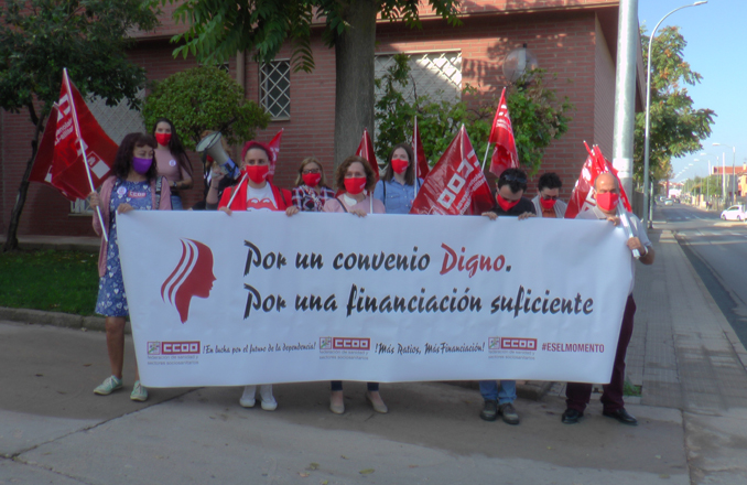  Trabajadoras de residencias privadas piden un convenio digno