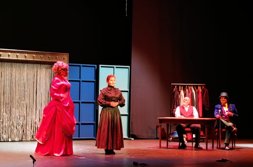  La Gruta Teatro ha representado la obra “Atchúuss” en el Teatro-Auditorio Municipal de Valdepeñas a beneficio de Manos Unidas