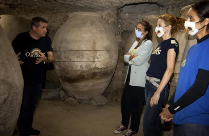  La 2 de TVE ha emitido el programa “Nuevas miradas sobre el vino”, un audiovisual de la UNED que recoge las investigaciones que se llevan a cabo en las centenarias cuevas de Valdepeñas