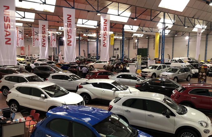  150 vehículos se exponen en el 25 Salón del Automóvil y el X Salón de Vehículos de Ocasión de Valdepeñas