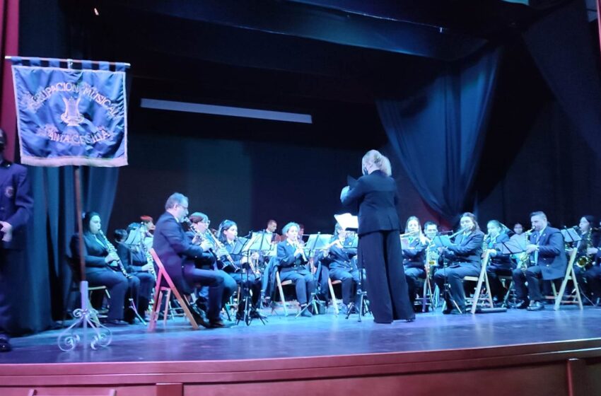  La Agrupación Musical ‘Santa Cecilia’ hace vibrar al público de Villanueva de los Infantes con melodías y palabras de amor y cariño en el Concierto del Día del Padre