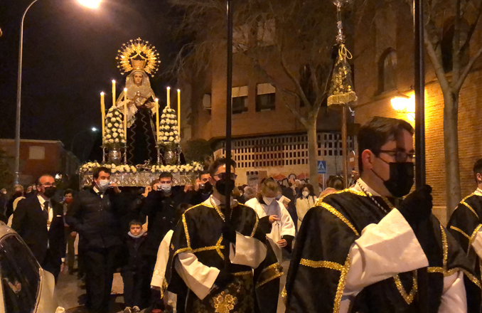  La Agrupación de Hermandades y Cofradías celebró un Vía Crucis con la imagen de Nuestra Señora de la Soledad