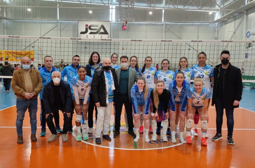  El Gobierno regional felicita al Club Voleibol Kiele Socuéllamos por haber llegado a los Play Off de la liga regular de voleibol femenina