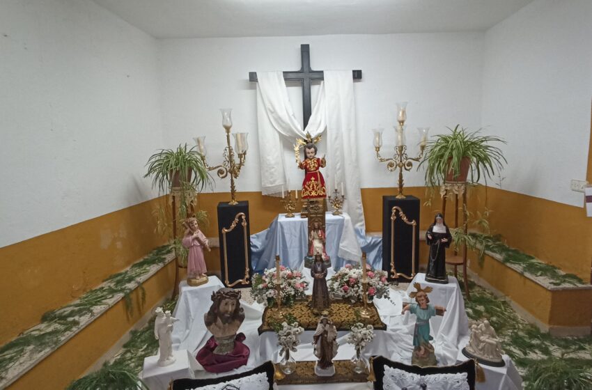  La Hermandad de Nuestra Señora de la Soledad inaugura su Cruz de mayo