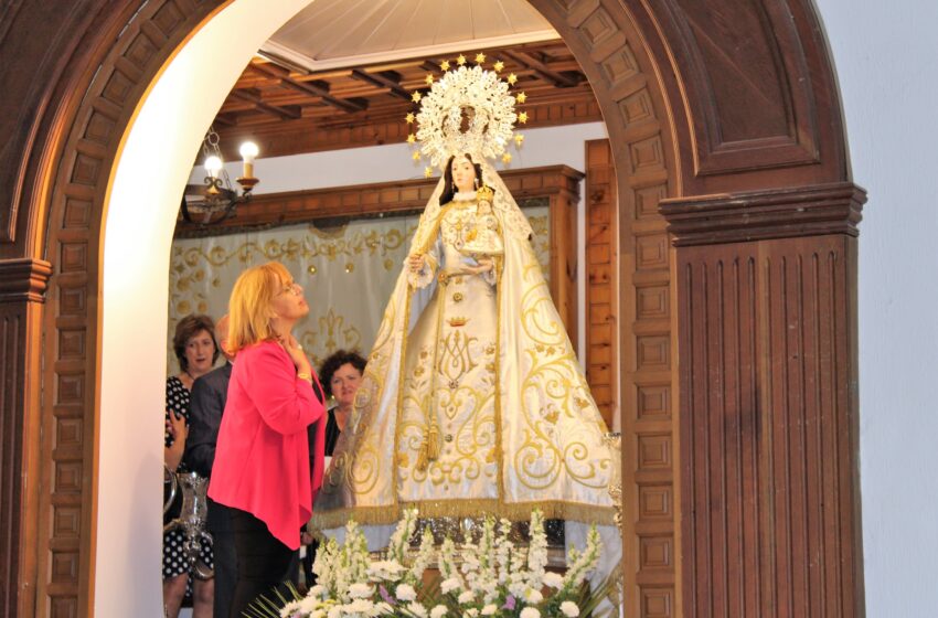  La delegada de la Junta de Comunidades felicita a la Hermandad de la Virgen del Monte por el “magnífico” espacio y patrimonio de su museo