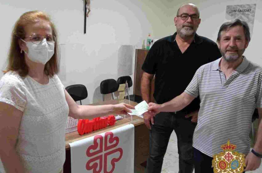  La Bolsa de Caridad de la Hermandad entrega 125 € a Cáritas Interparroquial de Valdepeñas