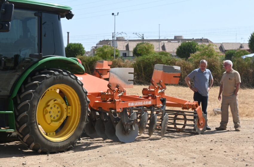  Valdepeñas ofrece un servicio de préstamo de maquinaria para facilitar la labor a agricultores y ganaderos