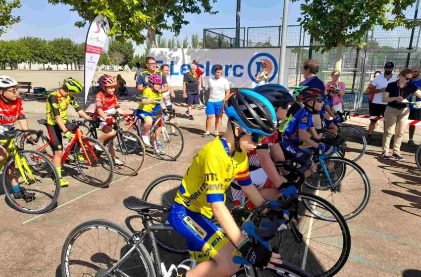  Éxito de la alianza del Club Ciclista Almagreño y E.Leclerc para apoyar el ciclismo base de la región