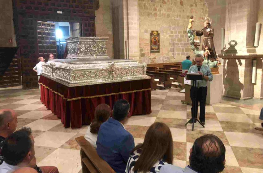  Presentado el nuevo trono procesional de la Santísima Virgen de Consolación