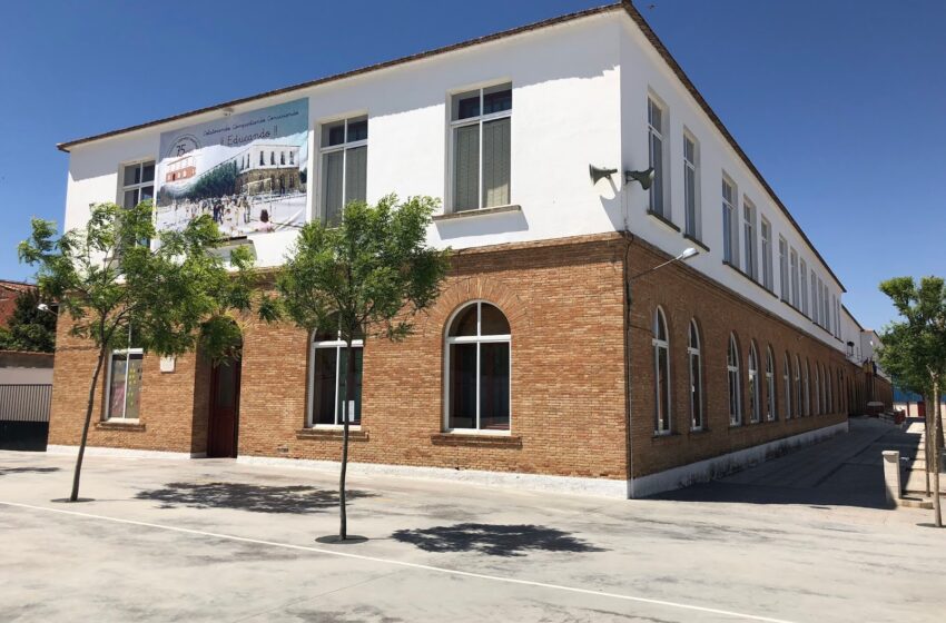  El Gobierno regional destina 185.000 euros a la sustitución de la cubierta del aula de usos múltiples del colegio “Gerardo Martínez” de Socuéllamos