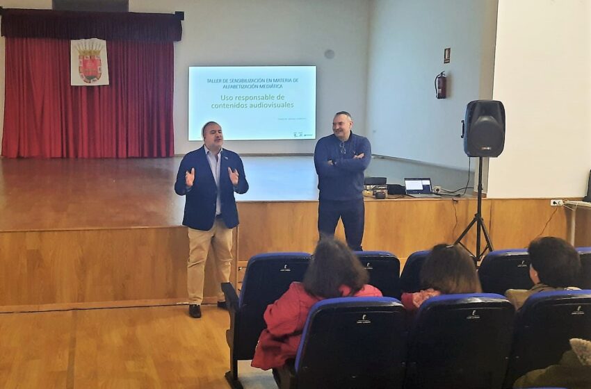  Fausto Marín participó en la charla informativa celebrada en Villamanrique dentro de la campaña “No me Líes” de la Consejería de Desarrollo Sostenible