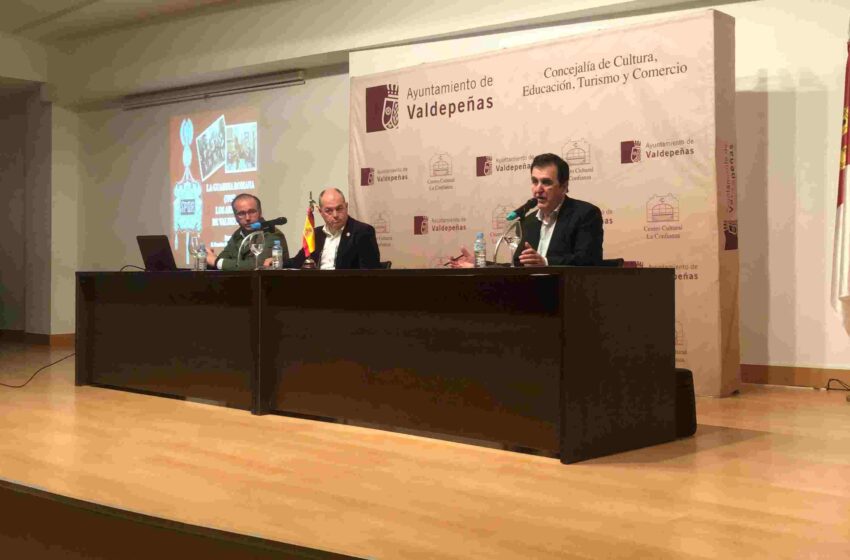  La historia de los «armaos» en Semana Santa, nueva conferencia de Francisco Fernández