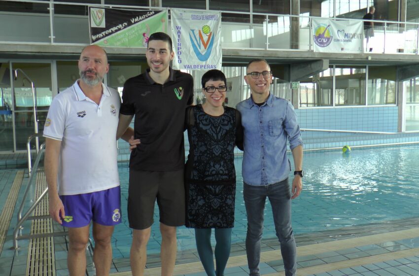  El Club Waterpolo organiza una jornada de deporte con Rosae