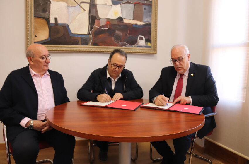  El Ayuntamiento de Manzanares y El Zaque firman un convenio de colaboración