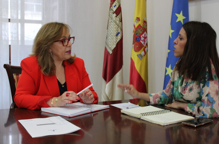  La alcaldesa de Villarta de San Juan se interesa por los trámites para que el Gobierno de CLM declare BIC la fiesta de las Paces