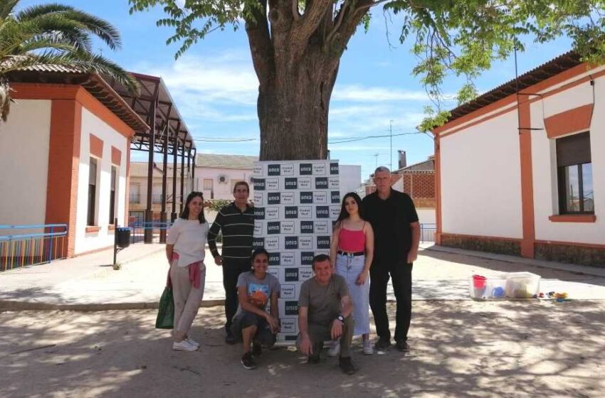  La UNED realiza un taller práctico de arqueología para educación infantil y primaria en el CEIP San Juan de Ávila de Castellar de Santiago