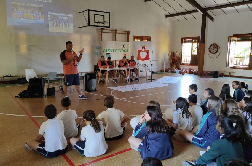  El Viña Albali Valdepeñas finalizó las visitas a los centros educativos con el Colegio San Agustín