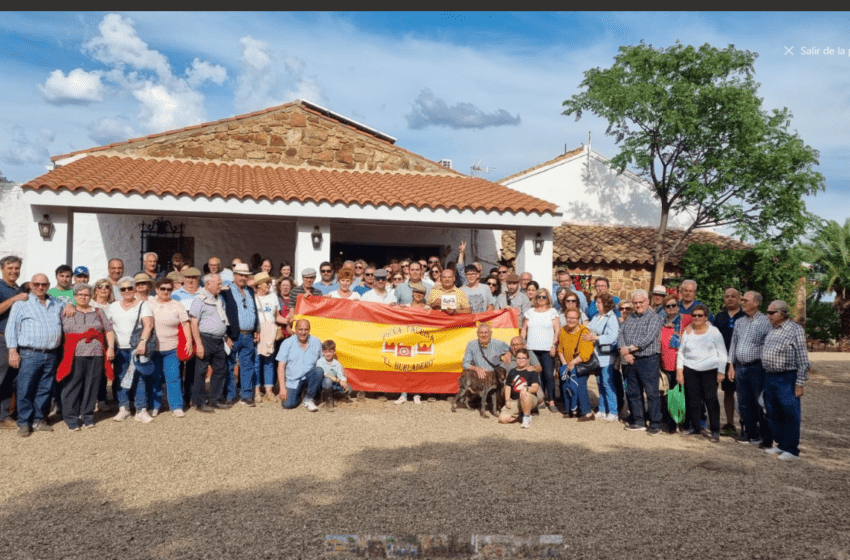  La Peña Taurina “El Burladero” visitó la Ganadería de Araúz de Robles
