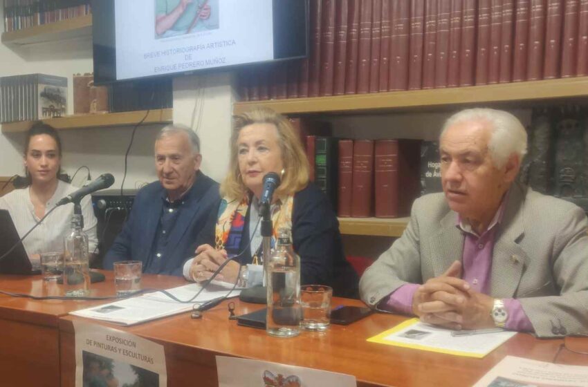  Homenaje a Enrique Pedrero en la Casa de Ávila en Madrid por su trayectoria artística y literaria