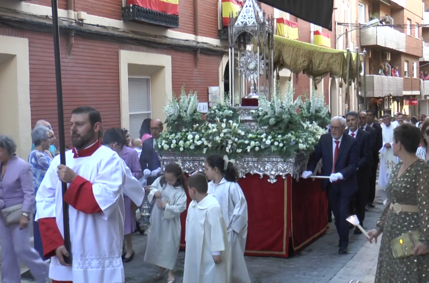  La procesión del Corpus Christi vuelve a las calles de Valdepeñas