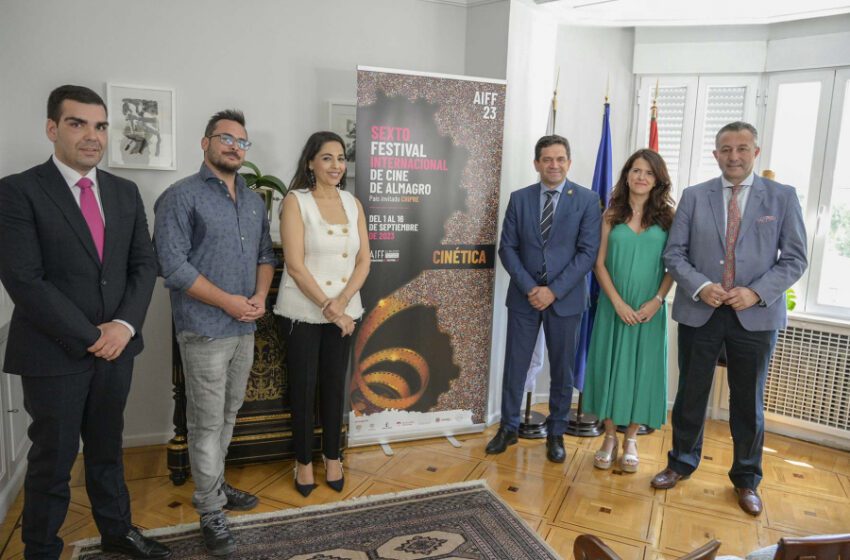  El presidente de la Diputación de Ciudad Real apoya el Festival de Cine de Almagro para retener el talento joven