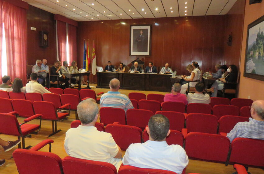  Por unanimidad, el Ayuntamiento de Manzanares aprueba el reconocimiento a Blanca Romero Moraleda por su trayectoria en el fútbol femenino.