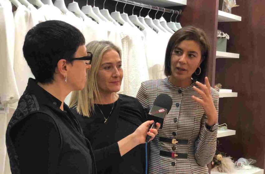  Eva Novias recibe a la diseñadora Silvia Fernández