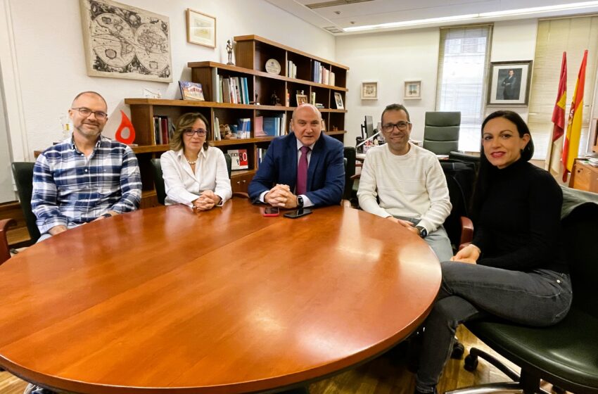  El nuevo equipo decanal de la Facultad de Enfermería de Ciudad Real es recibido por el Gobierno regional
