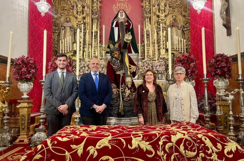  La Hermandad de Misericordia y Palma anuncia el proyecto de bordar el manto de salida de la Virgen María Stma. de la Palma.