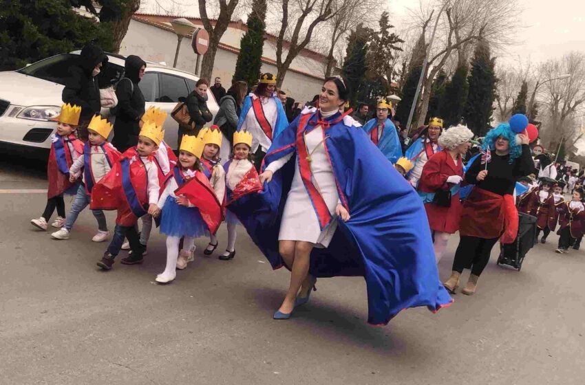  El CEIP Maestro Juan Alcaide celebra su desfile de Carnaval “Welcome to u.k”