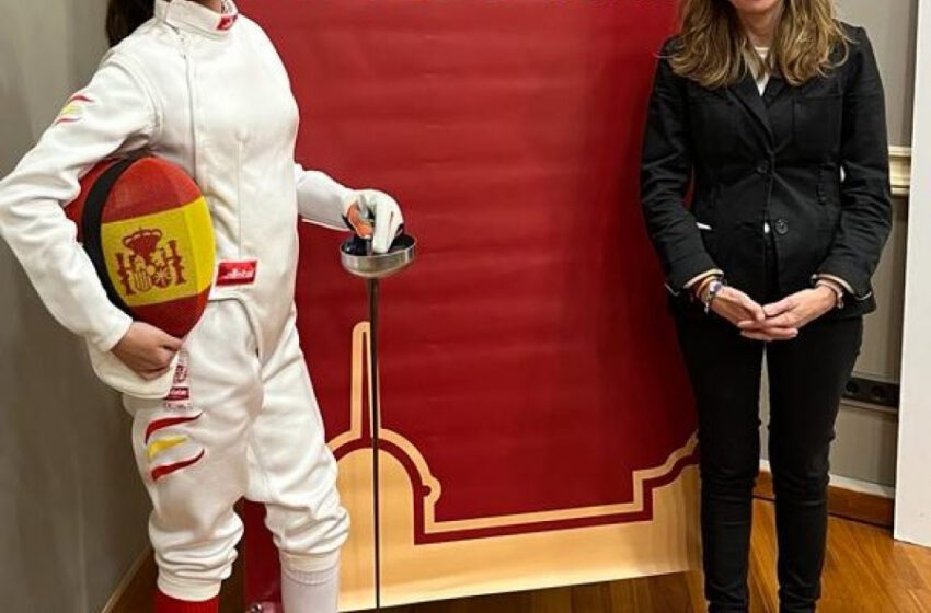  La Diputación apoya a la esgrimista Adriana Bastante, que este fin de semana participa en el XX Campeonato del Mediterráneo 2024