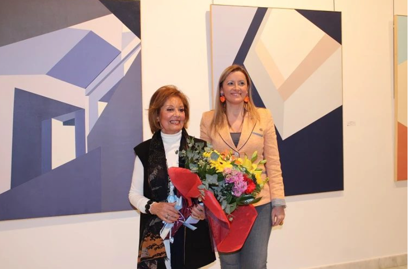  La Confianza acoge la exposición de la artista valdepeñera Isabel López