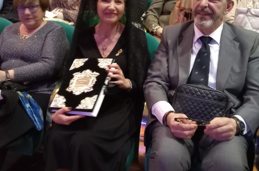  Juana Fernández ha sido la pregonera en el Magno Pregón de la Semana Santa de Valdepeñas