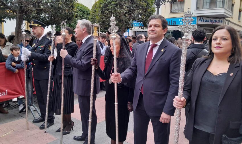  El presidente de la Diputación provincial procesiona en Ciudad Real con la Hermandad del Santísimo Cristo Ultrajado y Coronado de Espinas y Santa María del Perdón
