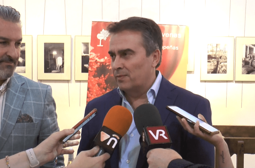  Museo del Vino de Valdepeñas alberga cata organizada por la Asociación Jóvenes Amigos del Vino junto a Bodegas Navarro López