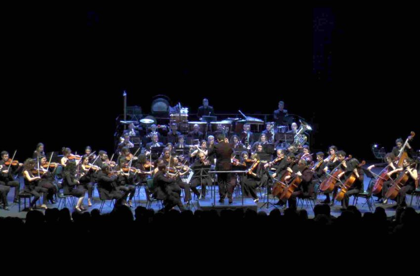  El Teatro Auditorio Municipal ‘Francisco Nieva’ de Valdepeñas levantó el telón para acoger ‘Brujería’