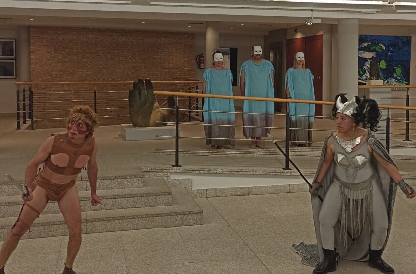  El Grupo artístico y literario «El Trascacho» representa obras de Francisco Nieva en el Museo Municipal de Valdepeñas