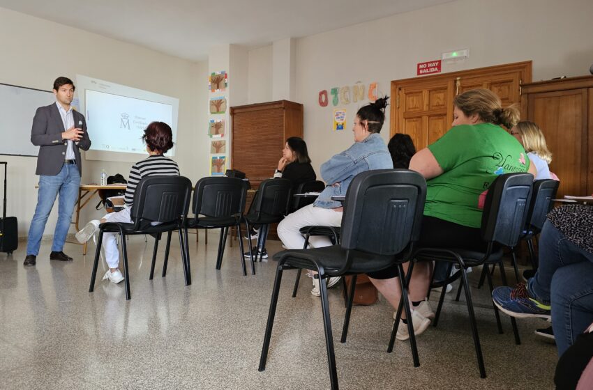  El proyecto Ciudadanía Digital de Castilla-La Mancha enseña a realizar trámites digitales con la administración.