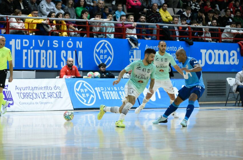  Viña Albali Valdepeñas busca dar un paso hacia la clasificación para el playoff enfrentando a Movistar Inter.