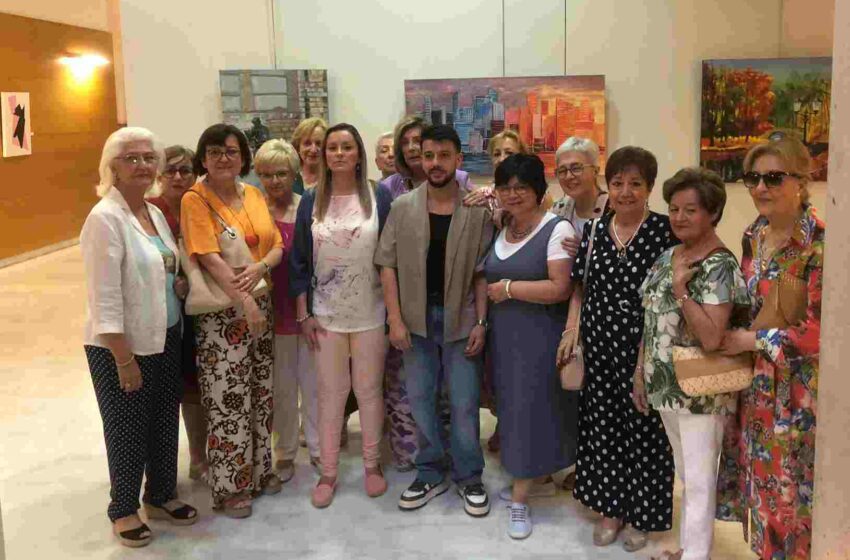  El Centro Cultural «La Confianza» acoge la exposición de pintura de la AVV Zonza Centro