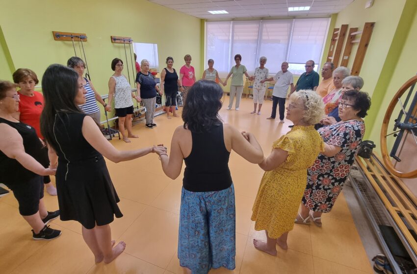  Una treintena de mayores de Valdepeñas participan en los talleres ‘Mayores activos’