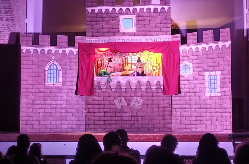  Marionetas y magia en El Castillo de los Antónimos, ayer jueves en Valdepeñas