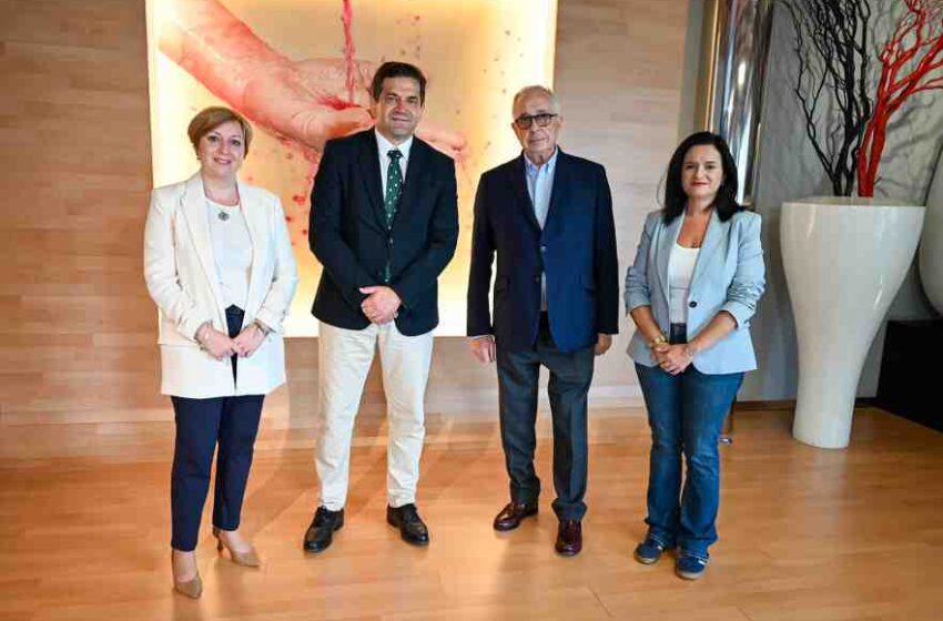  Valverde pulsa en una visita a Félix Solís Avantis en Valdepeñas referencias por donde debe avanzar Fenavin