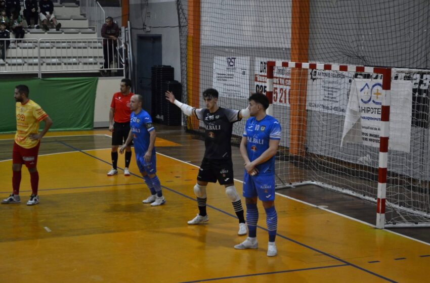  Festival de goles: Viña Albali Valdepeñas arrasa a Cobisa Futsal y avanza a la final del Trofeo JCCM