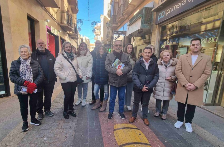  Los ganadores de ‘Valdepeñas te regala Navidad’ comienzan sus compras en el comercio local