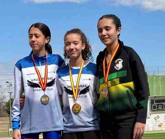  Siete medallas para los atletas del Valdepeñas A.C. Sistemas Valcom en el provincial Sub16-18