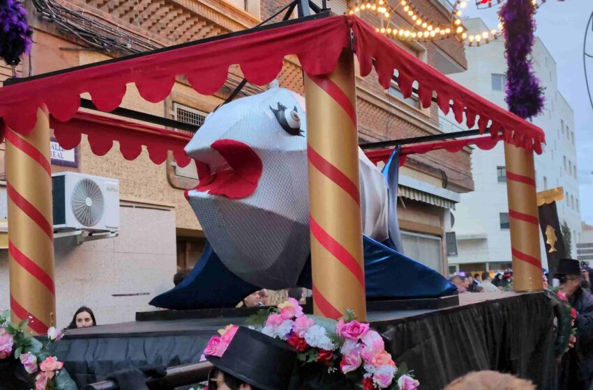  Valdepeñas celebra su entierro de la Sardina